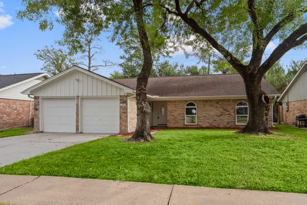 $1,950 | 335 Haymarket Lane, Houston, TX 77015