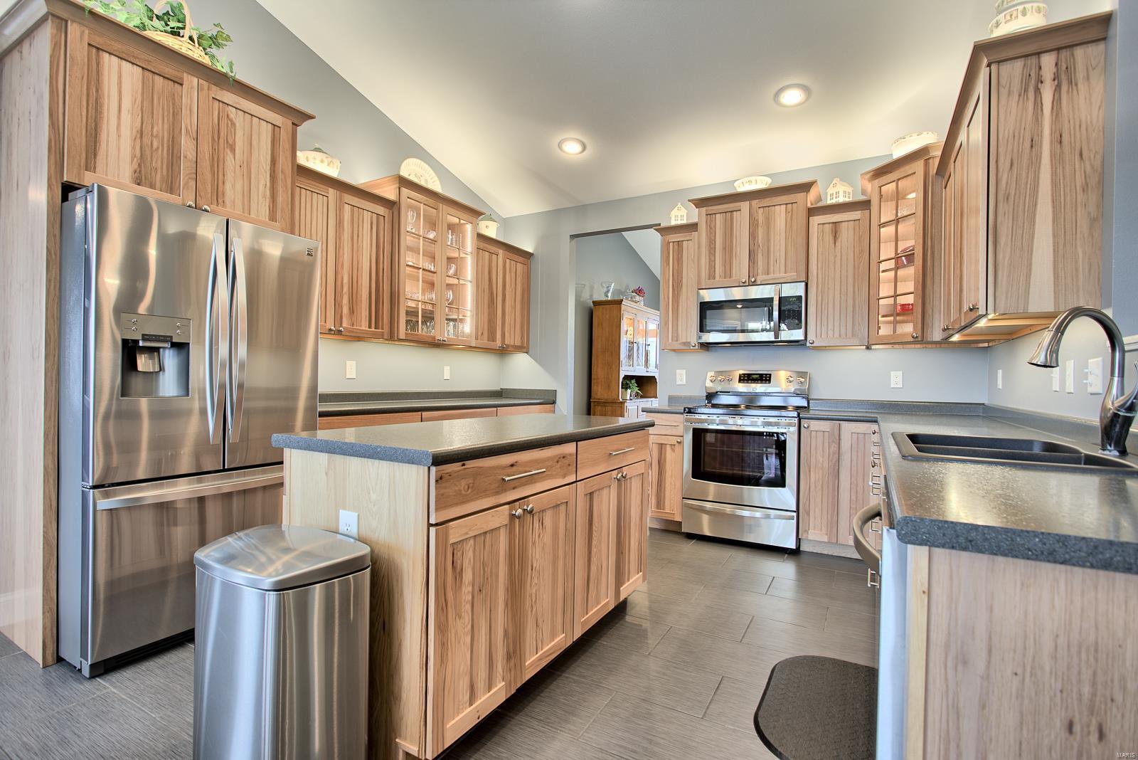 7663 Bethalto Road Bethalto, IL 62010 - Photo 2 of 62 Gallery Image 2