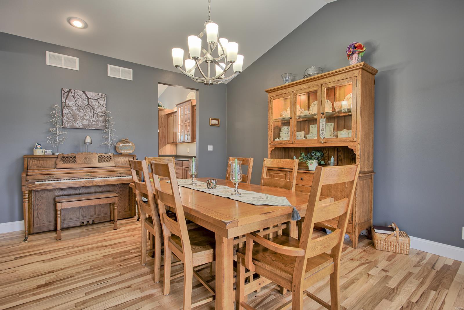7663 Bethalto Road Bethalto, IL 62010 - Photo 3 of 62 Gallery Image 3
