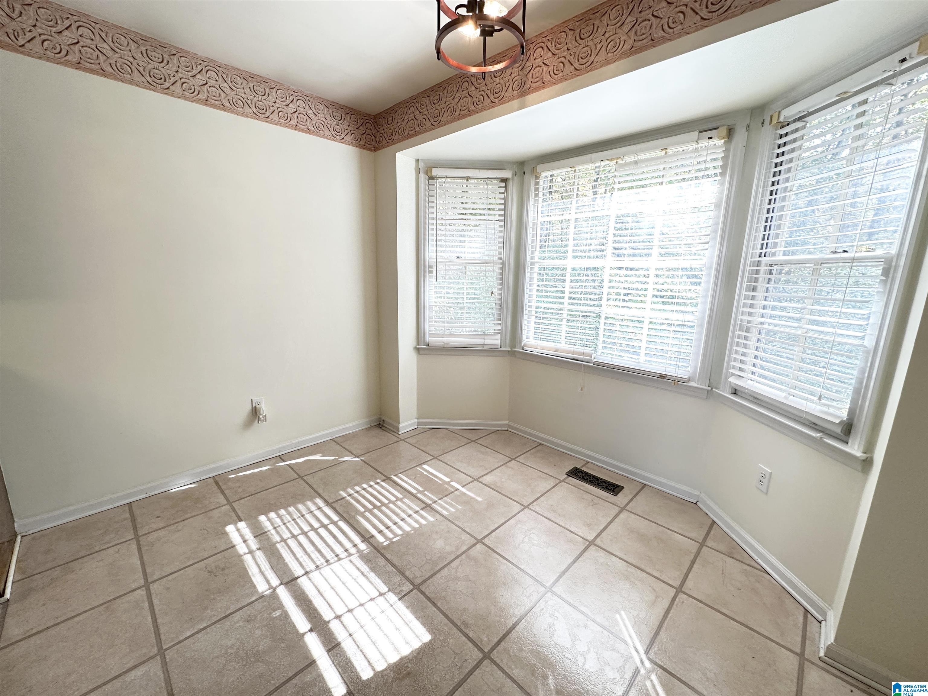 1925 Winewood Road Birmingham, AL 35215 - Photo 10 of 34