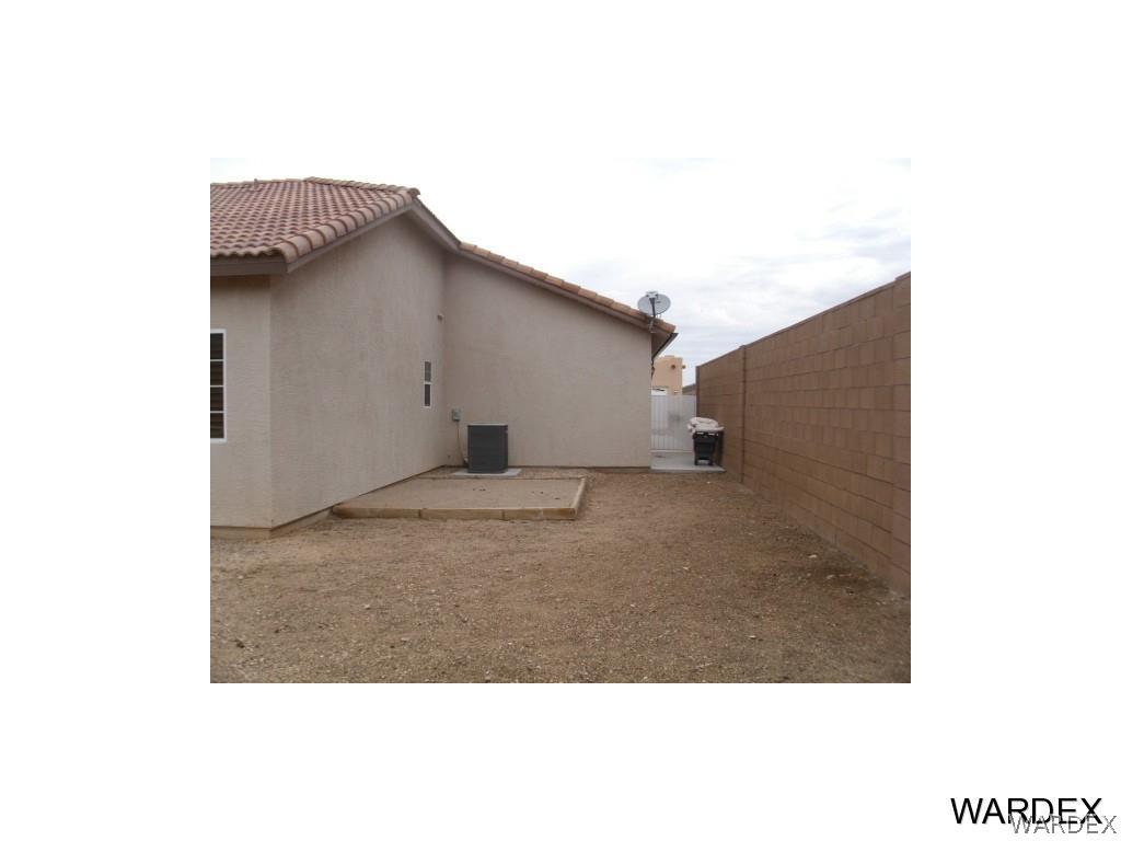 3360 Rainbow Mine Road Kingman, AZ 86401 - Photo 27 of 36 hall vanity like new