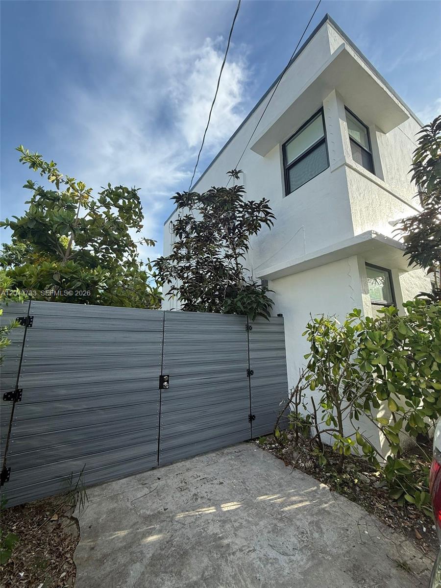 528 Northeast 70th Street, Unit TOP Miami, FL 33138 - Photo 18 of 19