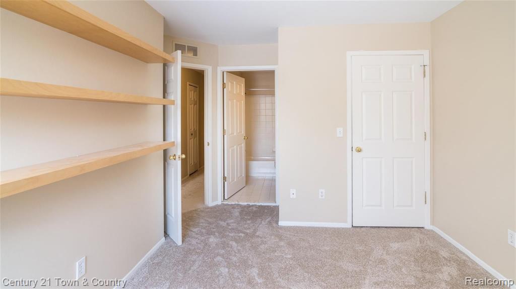 22314 Cape Cod Way Farmington, MI 48336 - Photo 26 of 32