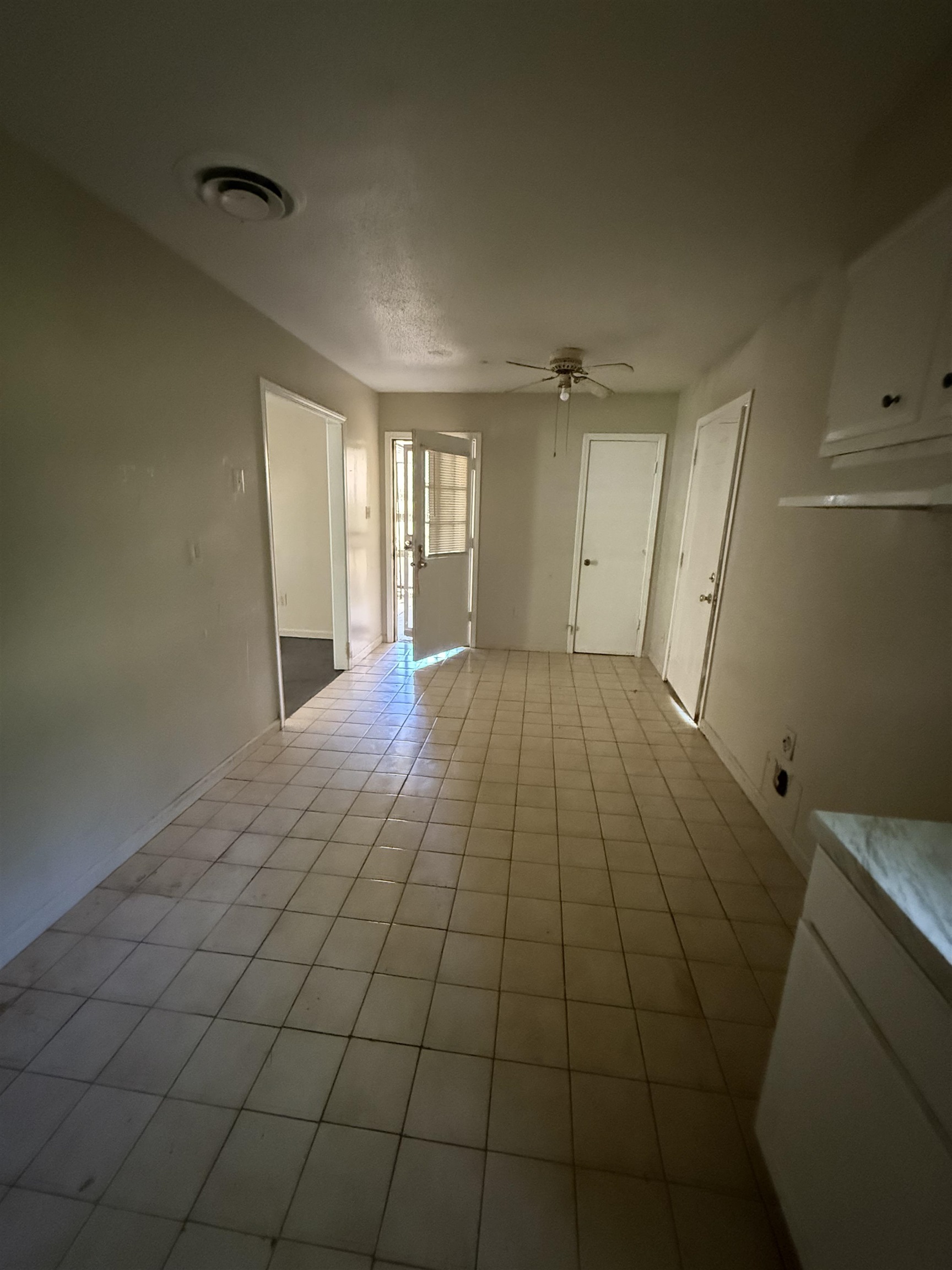 820 Archie Drive Memphis, TN 38127 - Photo 5 of 11 a view of an empty room and window