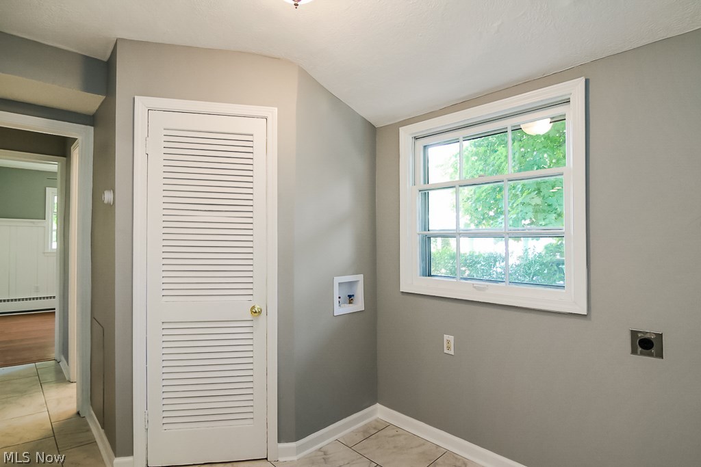16809 Holbrook Road Cleveland, OH 44120 - Photo 21 of 34