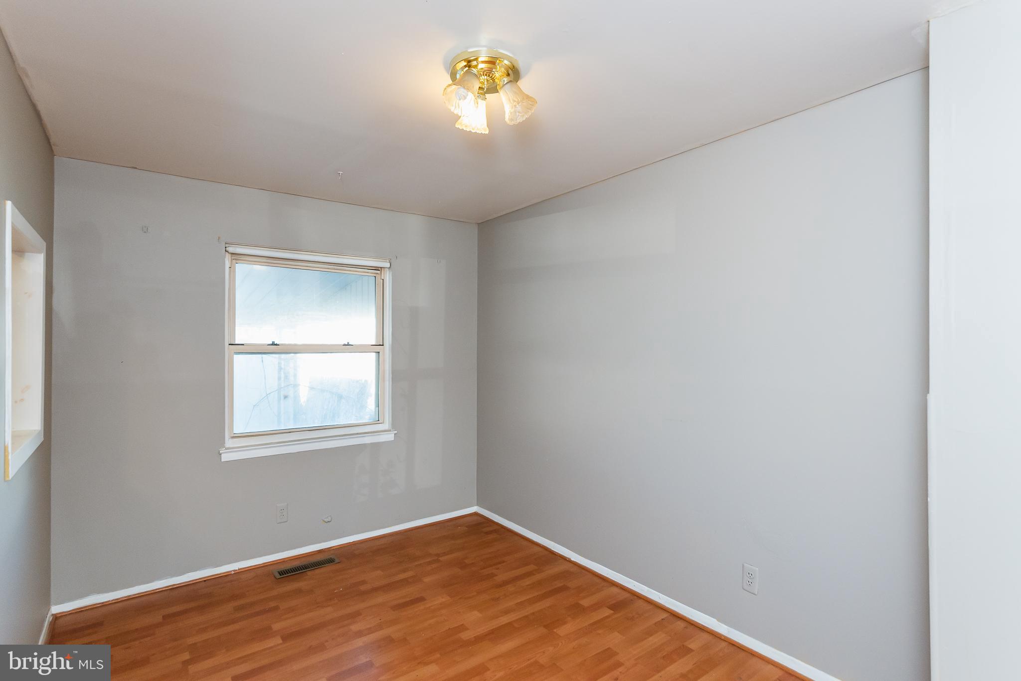 759 Lannerton Road Baltimore, MD 21220 - Photo 9 of 44 Dining Room