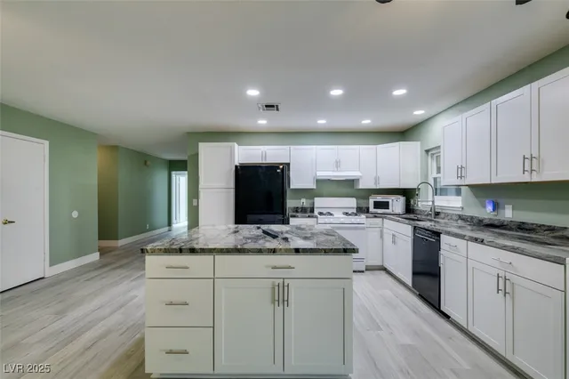 $2,062 | 605 Mosswood Drive, Henderson, NV 89002