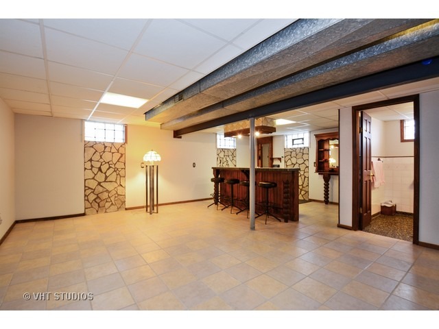 3239 East Bemes Road Crete, IL 60417 - Photo 5 of 10 a view of a livingroom with furniture