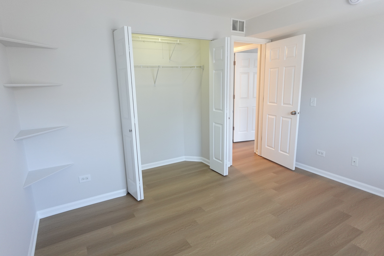 650 Mill Circle, Unit 205 Wheeling, IL 60090 - Photo 16 of 33