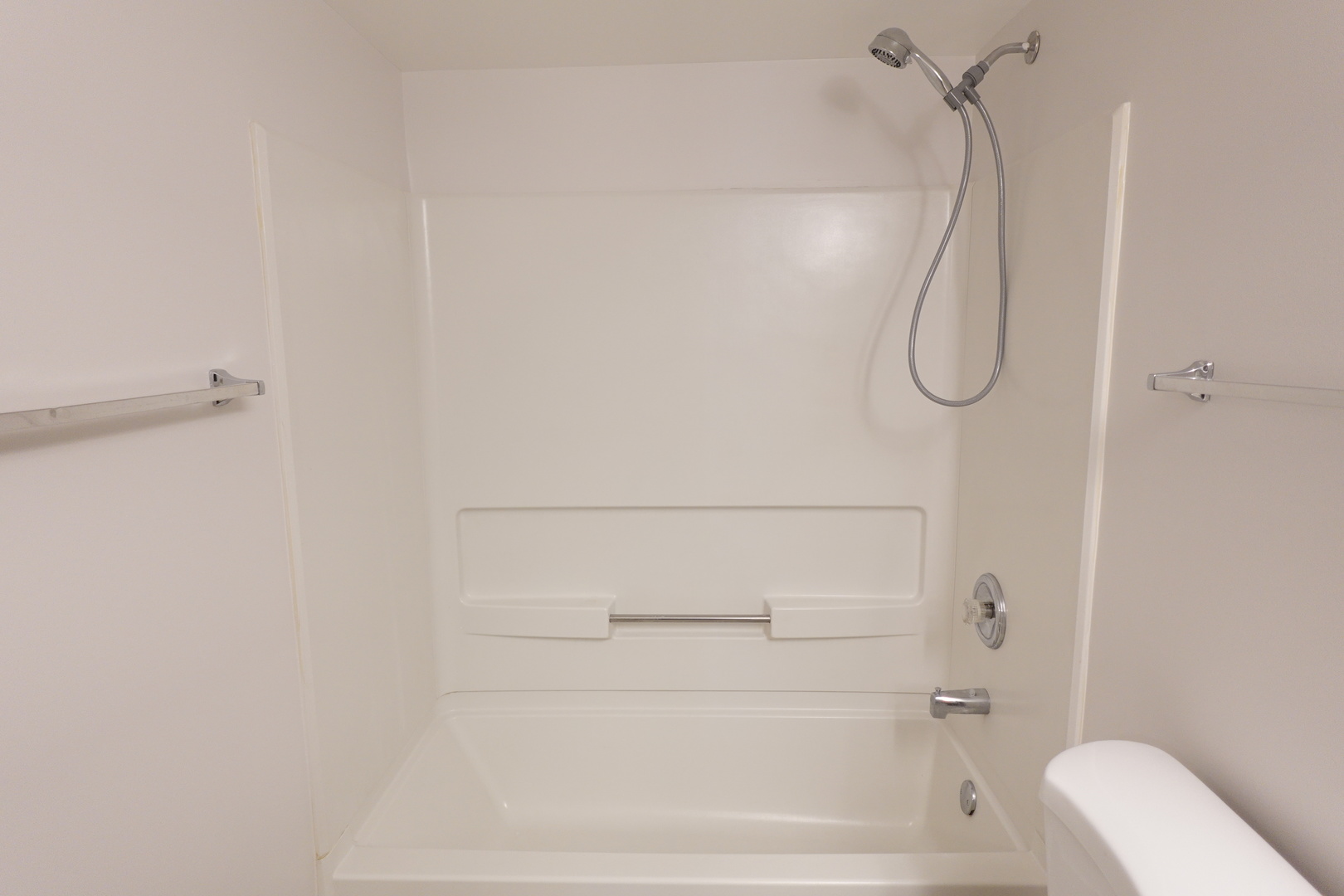 650 Mill Circle, Unit 205 Wheeling, IL 60090 - Photo 20 of 33