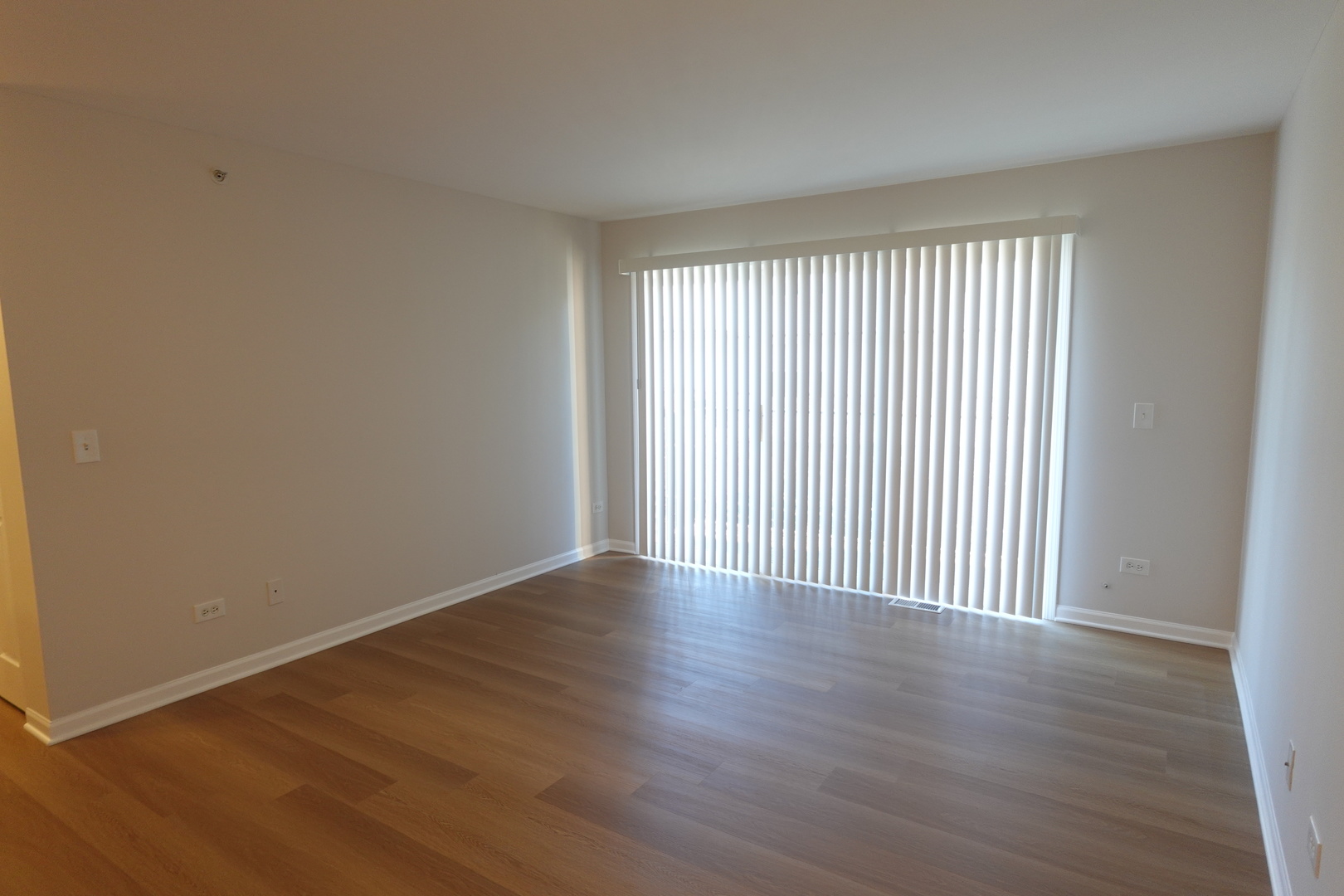 650 Mill Circle, Unit 205 Wheeling, IL 60090 - Photo 5 of 33