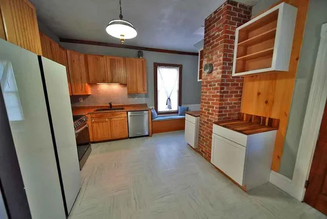 $199,900 | 19 Smyrna Street, Houlton, ME 04730