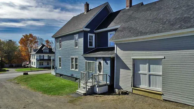 $199,900 | 19 Smyrna Street, Houlton, ME 04730