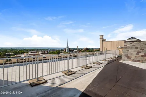 $759,000 | 47 Lafayette Place, Unit 6J, Greenwich, CT 06830