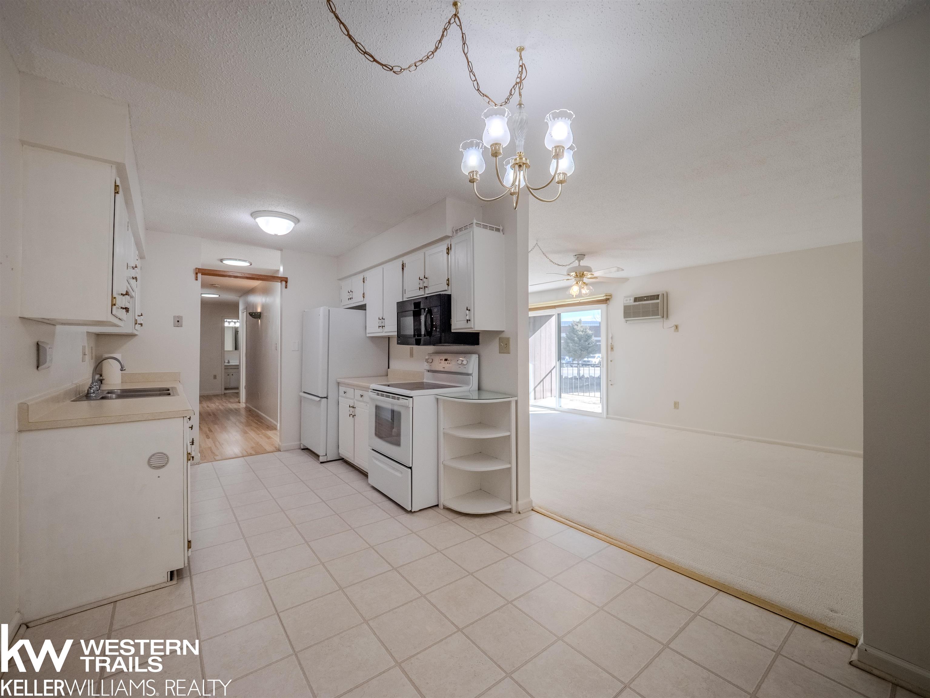 4460 South Poplar Street Casper, WY 82601 - Photo 7 of 21