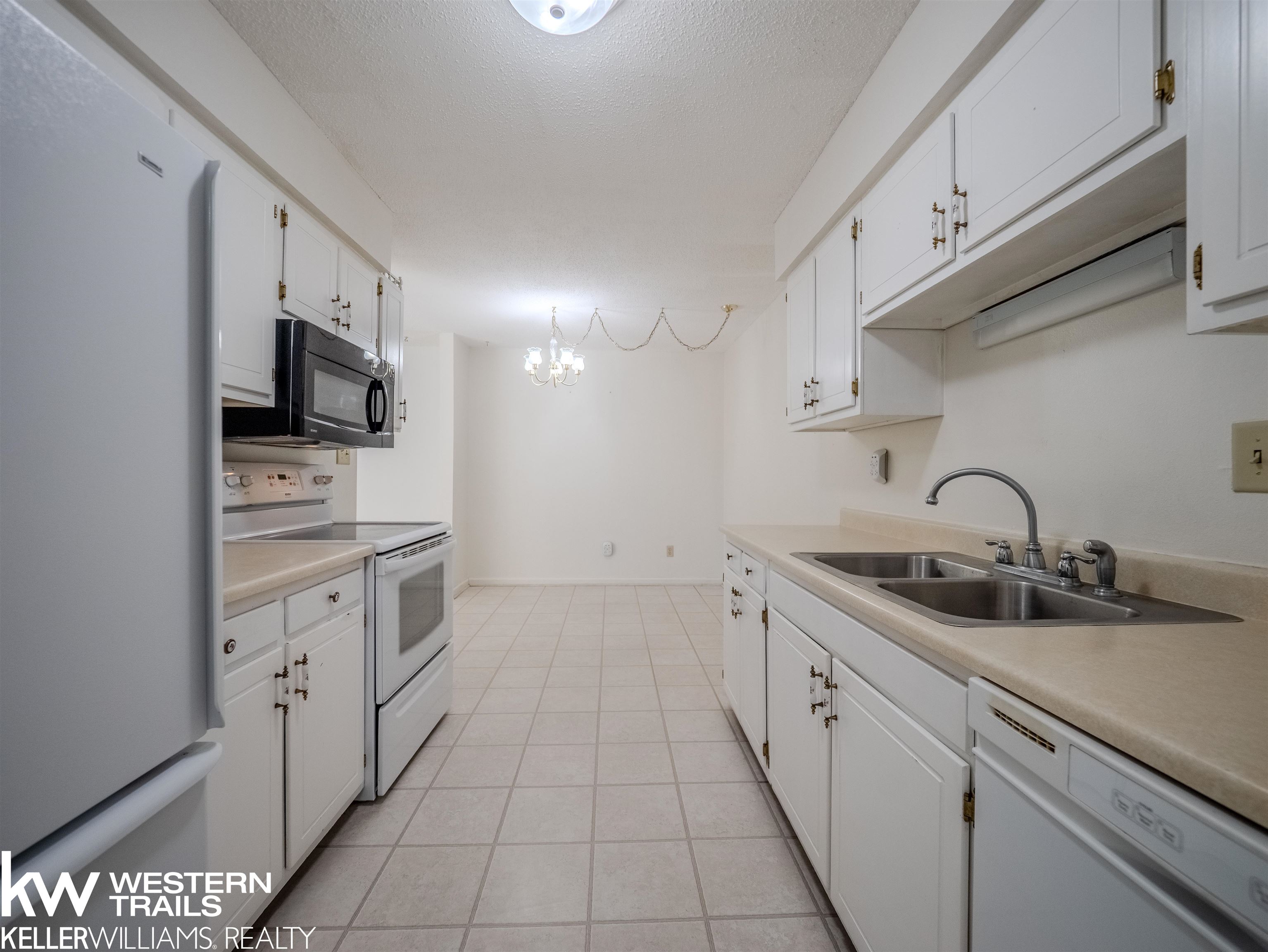 4460 South Poplar Street Casper, WY 82601 - Photo 9 of 21