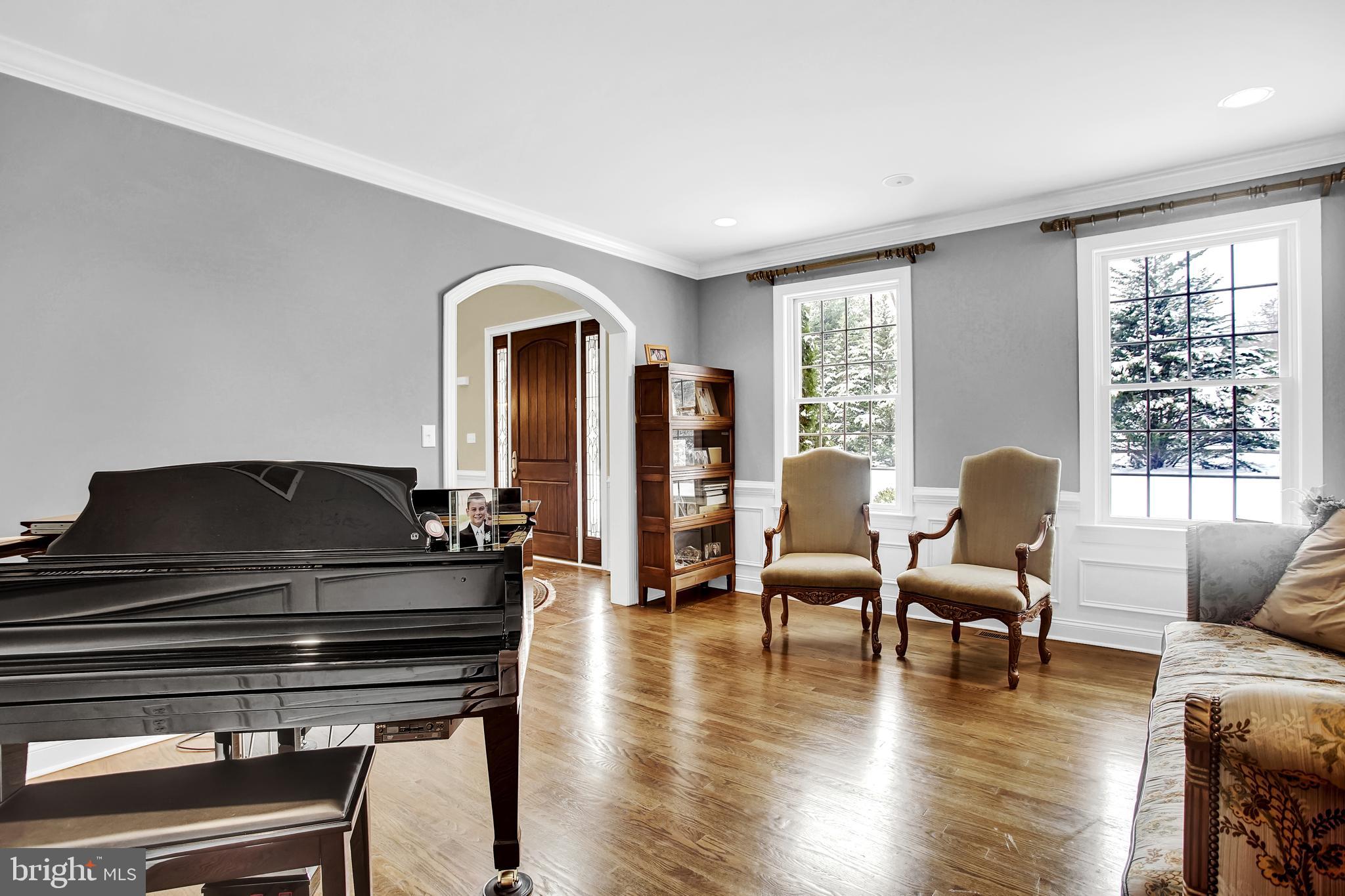 683 Spring Valley Road Doylestown, PA 18901 - Photo 3 of 48 Living Room