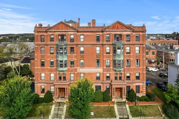 $2,425 | 401 State Street, Unit P101, Portsmouth, NH 03801