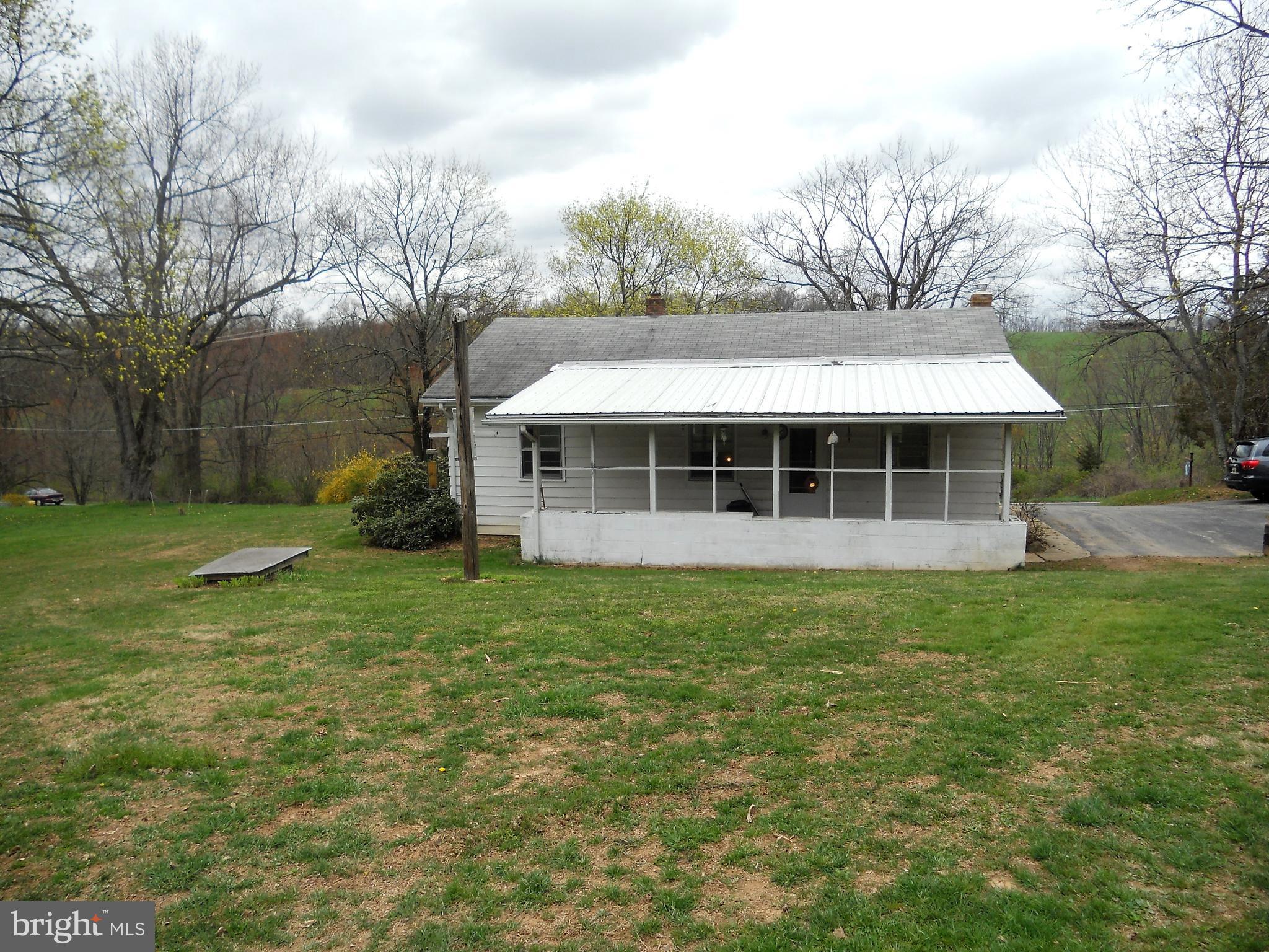 4301 Old Hanover Road Westminster, MD 21158 - Photo 14 of 18 Rear Porch
