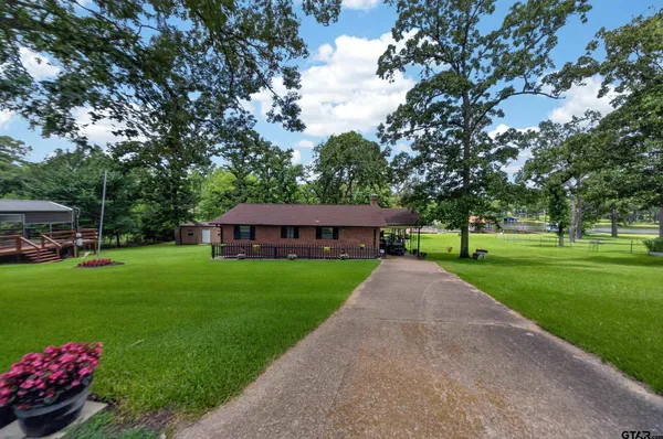 $575,000 | 7344 Panarama Drive East, Frankston, TX 75763
