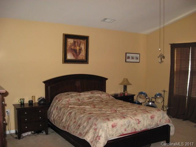 719 Overlook Road Lowell, NC 28098 - Photo 6 of 10 Gallery Image 6