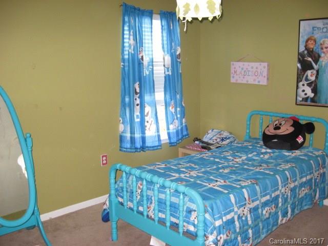 719 Overlook Road Lowell, NC 28098 - Photo 8 of 10 Gallery Image 8