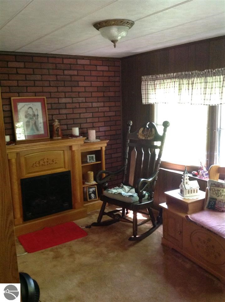 2723 Tonawanda Road Grawn, MI 49637 - Photo 36 of 53 1775030-36.JPG