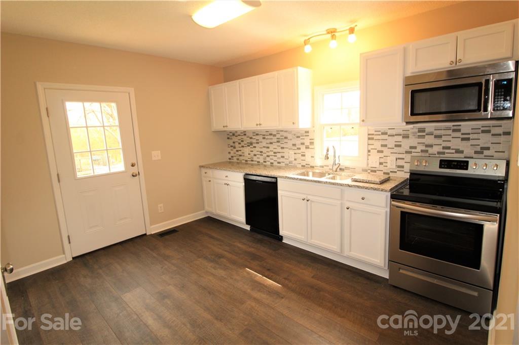 104 Adams Street Clover, SC 29710 - Photo 8 of 19 Gallery Image 8