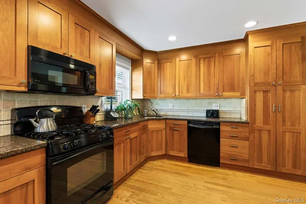 $1,115,000 | 314 Hunter Street, Mamaroneck, NY 10543