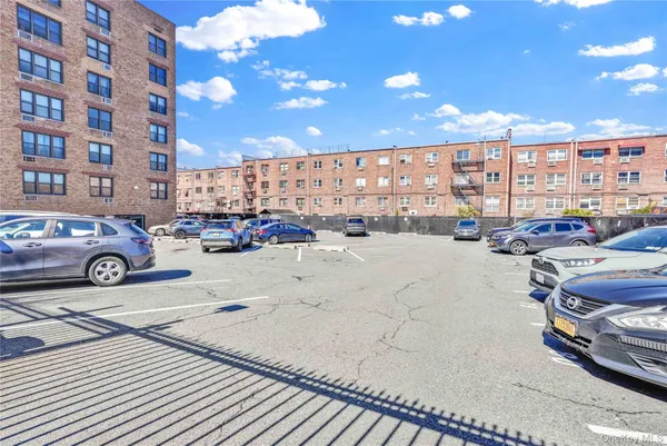$208,000 | 58-03 Calloway Street, Unit 5E | South Corona