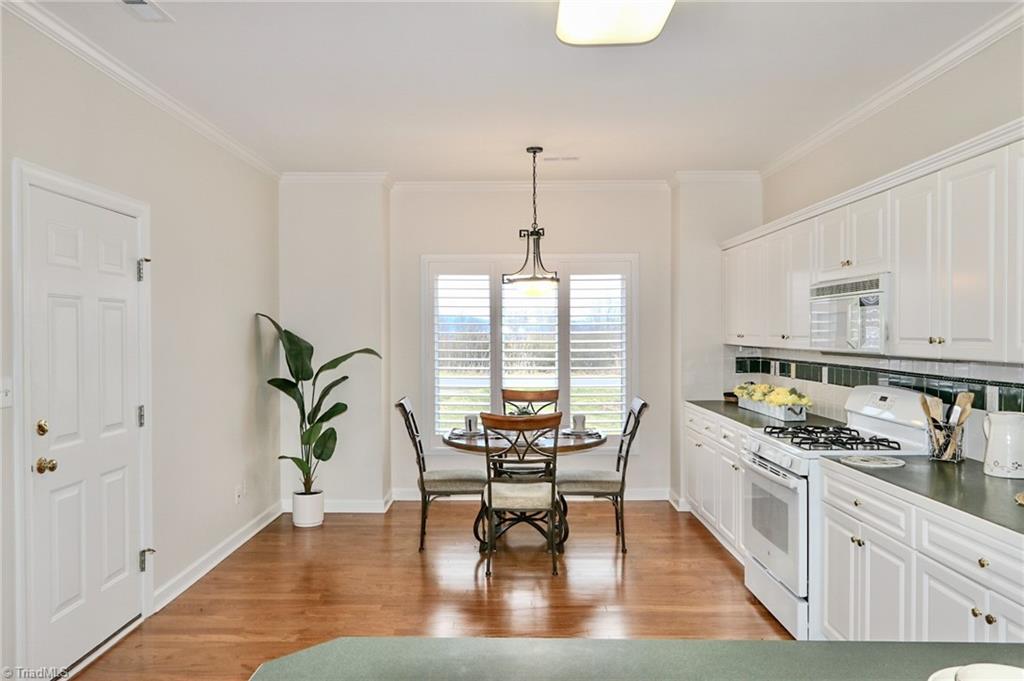 2425 Country Club Road Yadkinville, NC 27055 - Photo 11 of 37