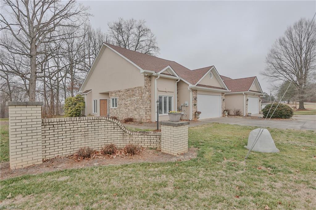 2425 Country Club Road Yadkinville, NC 27055 - Photo 3 of 37