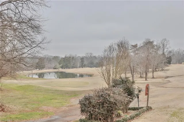 $279,900 | 2425 Country Club Road, Yadkinville, NC 27055