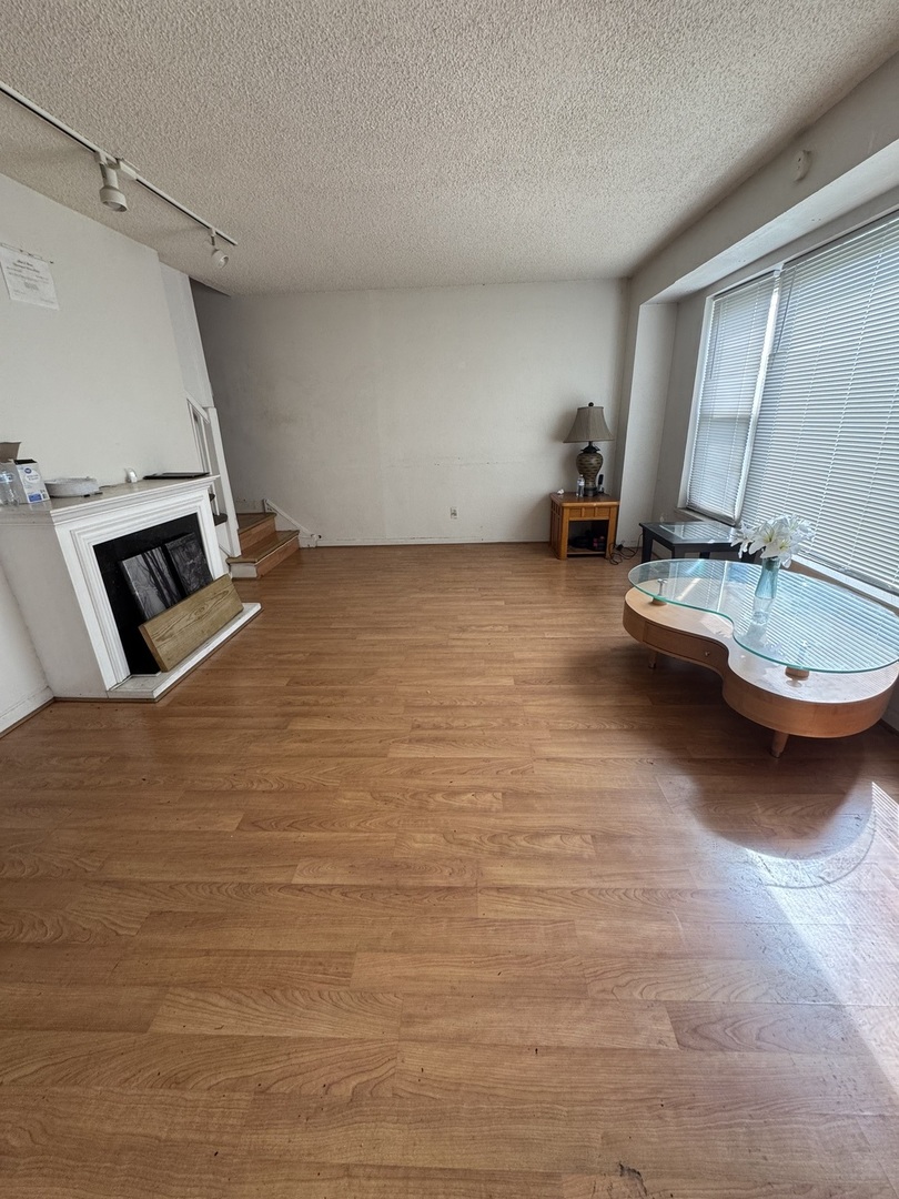 608 West 95th Street Chicago, IL 60628 - Photo 3 of 5