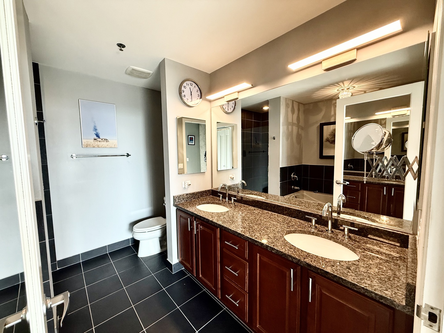 125 East 13th Street, Unit 909 Chicago, IL 60605 - Photo 18 of 28