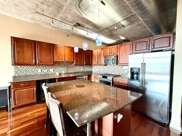 $2,950 | 125 East 13th Street, Unit 909, Chicago, IL 60605
