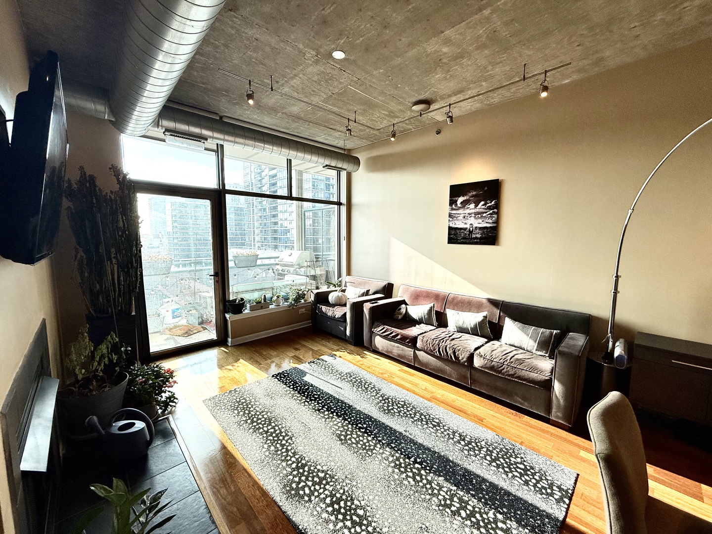 125 East 13th Street, Unit 909 Chicago, IL 60605 - Photo 8 of 28