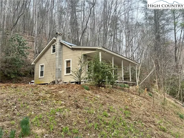 $114,900 | 8253 North Old Nc Highway 16, Millers Creek, NC 28651