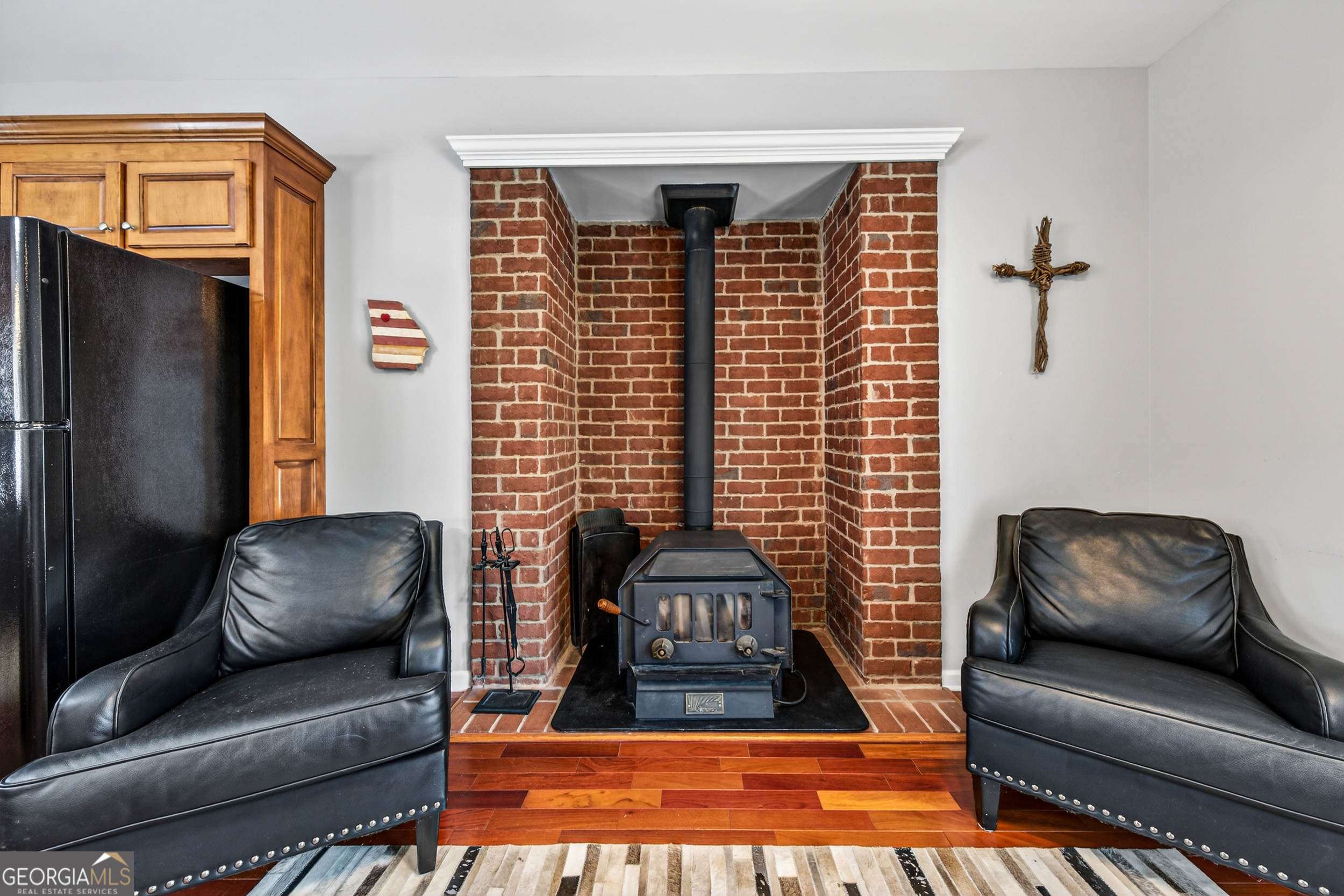 1071 Louden Ridge Road Alto, GA 30510 - Photo 18 of 81 a living room with furniture and a window