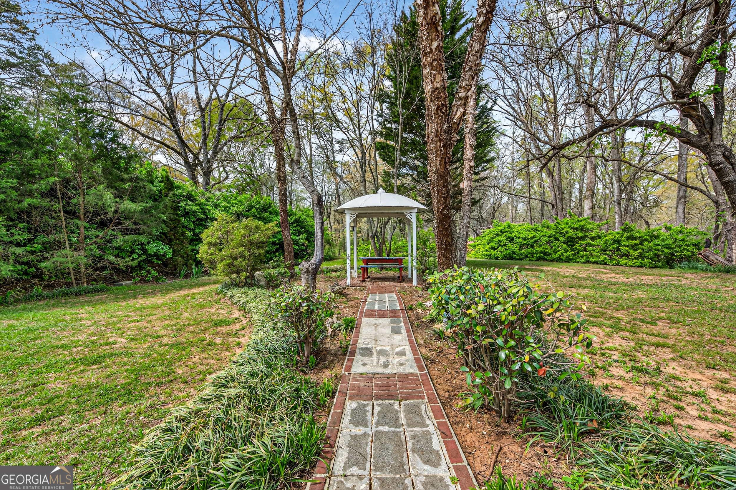 1071 Louden Ridge Road Alto, GA 30510 - Photo 42 of 81 a front view of a house with garden