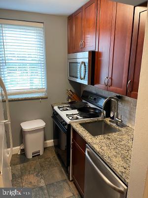 22 South Old Glebe Road, Unit 101D Arlington, VA 22204 - Photo 3 of 5