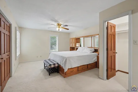 $305,000 | 5647 Southwest Hawick Lane, Topeka, KS 66614