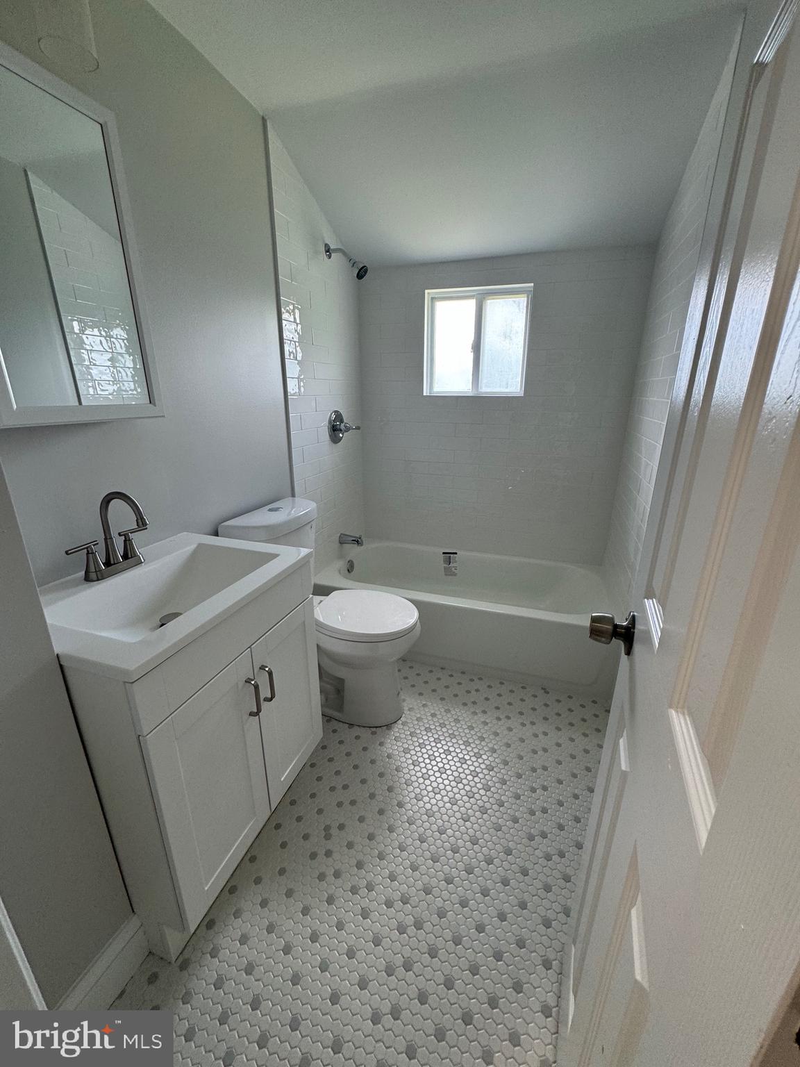 40 Tinsel Road Levittown, PA 19056 - Photo 19 of 25