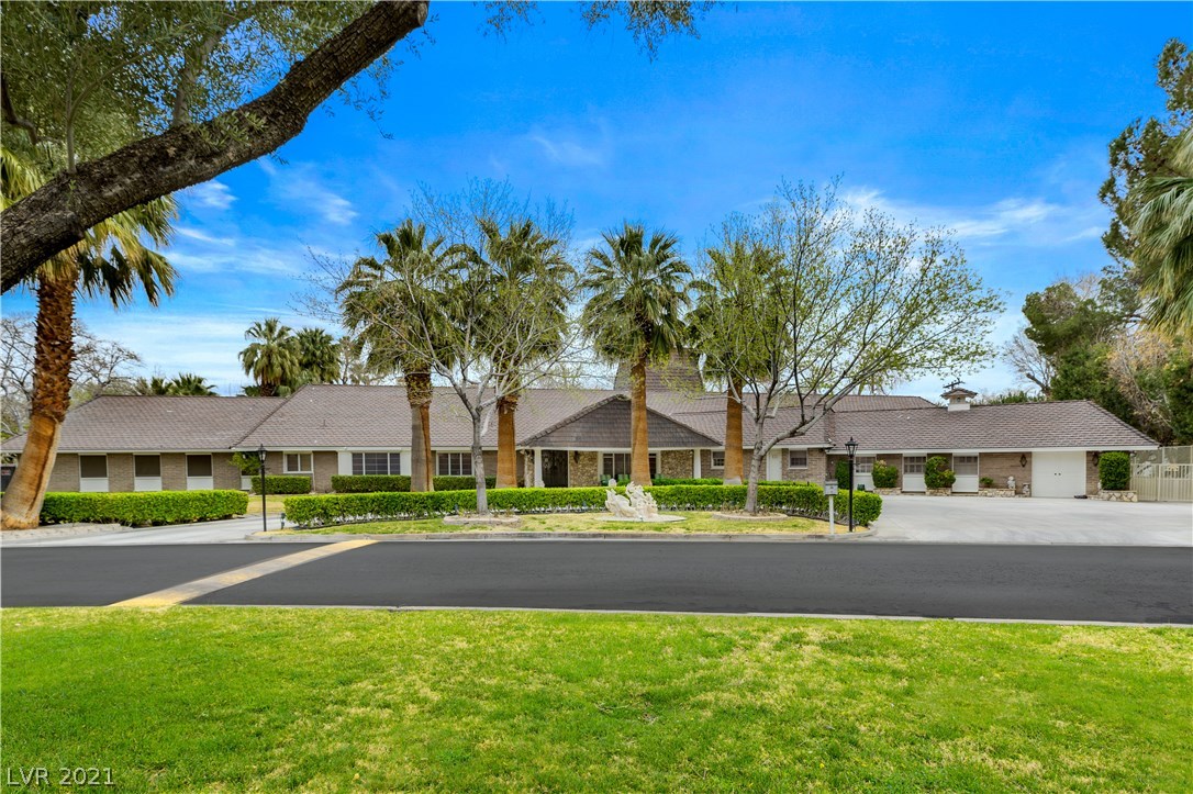 100 Rancho Circle Las Vegas, NV 89107 - Photo 1 of 20