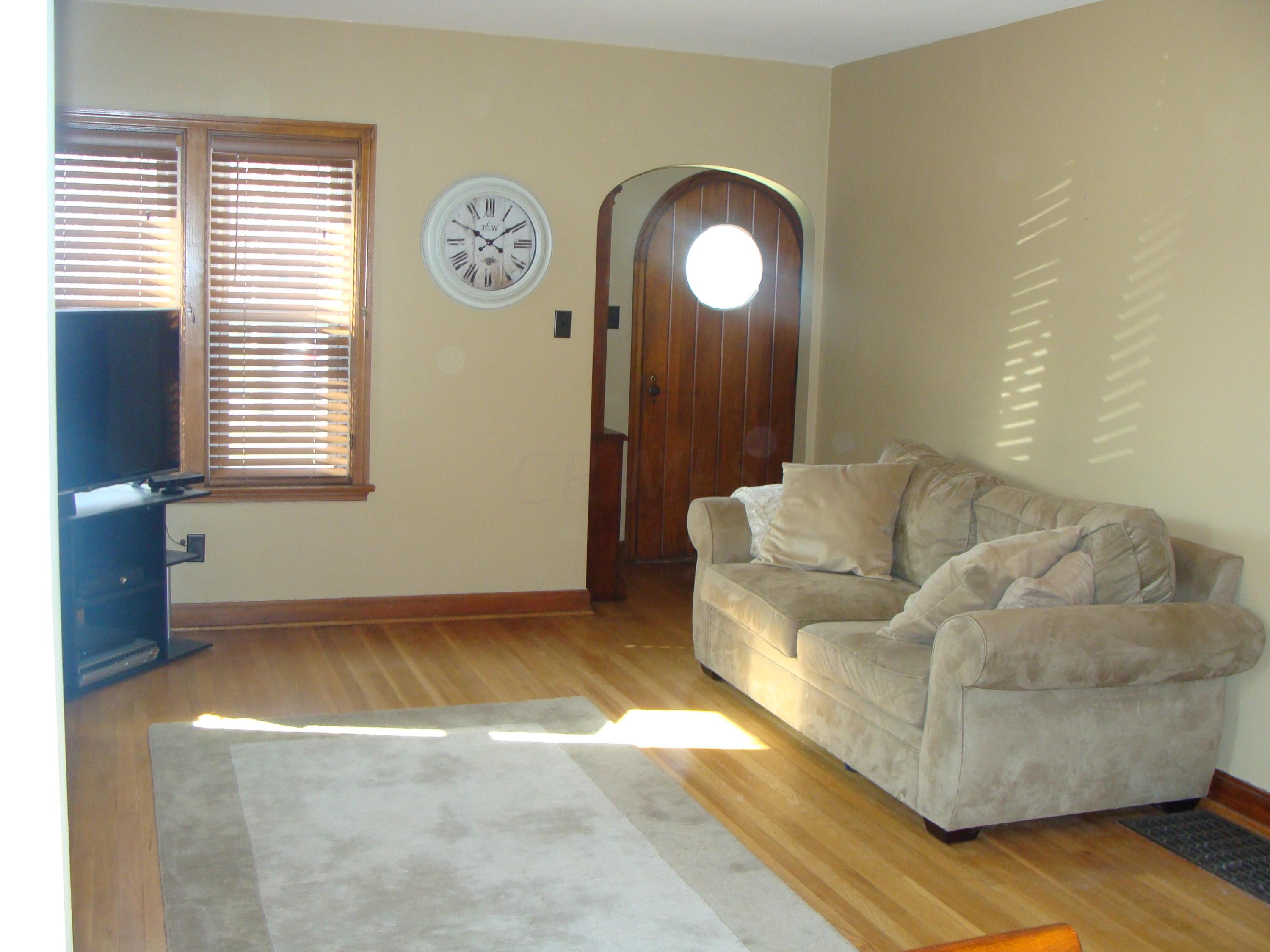 546 Richards Road Columbus, OH 43214 - Photo 4 of 42 Gallery Image 4