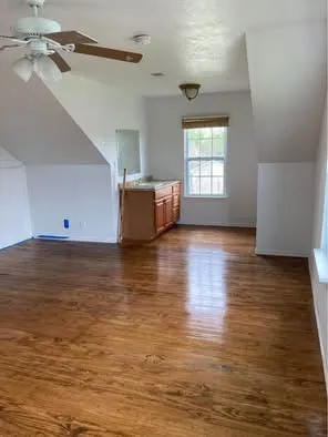 $2,000 | 633 Bradley Street, Seabrook, TX 77586