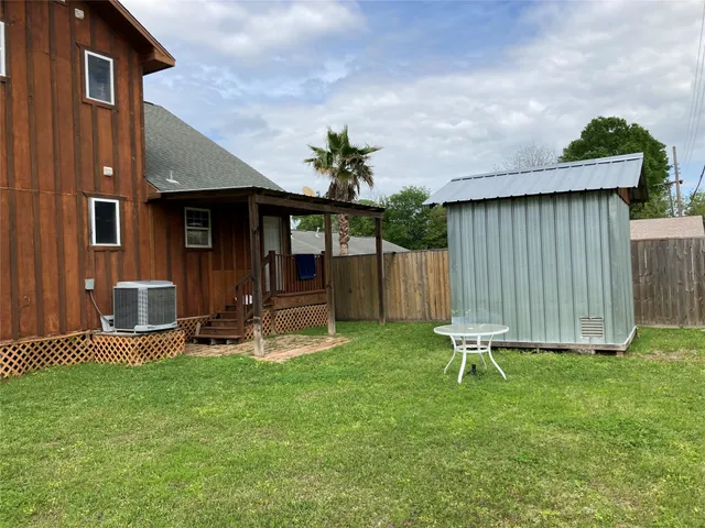 $2,000 | 633 Bradley Street, Seabrook, TX 77586