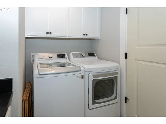 a view of washer and dryer
