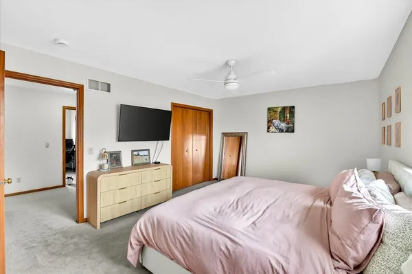 $270,000 | 455 Bowlavard Avenue, Unit 2, Belleville, WI 53508