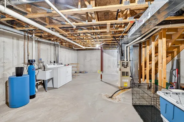 $270,000 | 455 Bowlavard Avenue, Unit 2, Belleville, WI 53508